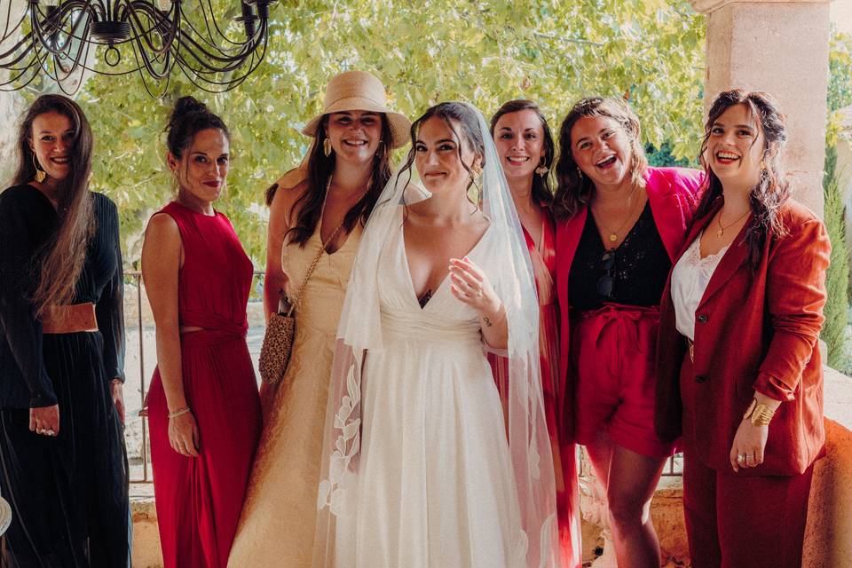 Mariage préparatifs amies