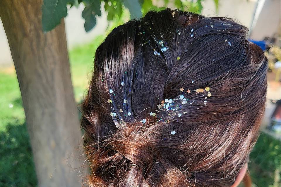 Coiffure avec paillettes