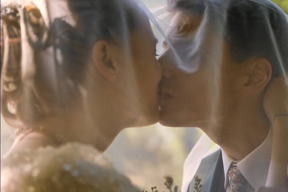 Shooting couple