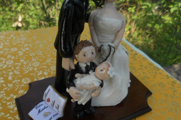 Figurine mariés + enfants