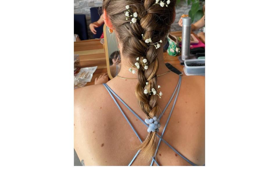 Tresse française fleurie