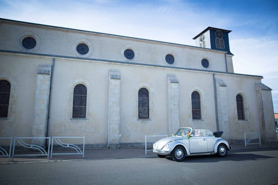 Arrivée à l'église