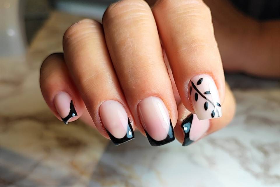 French &nail art