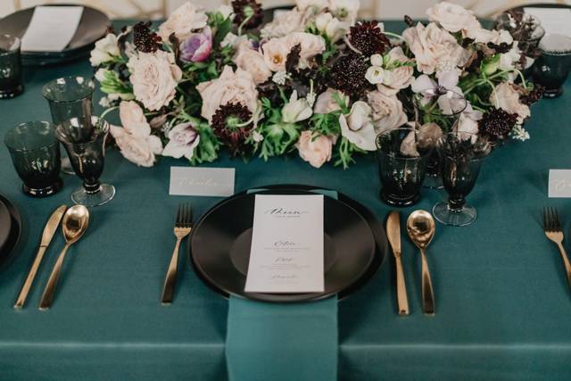 Des tables colorées