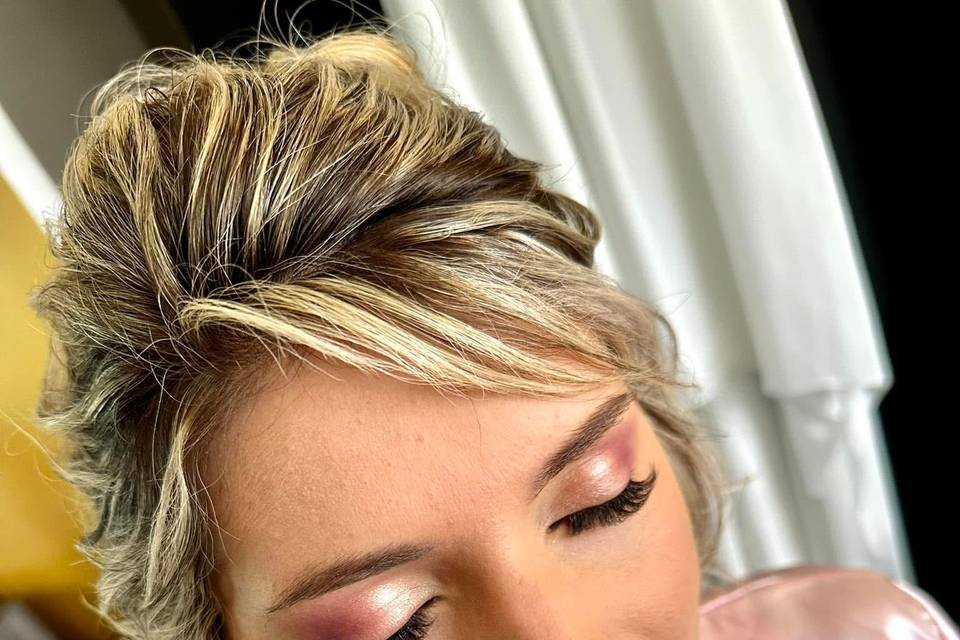 Julie make up