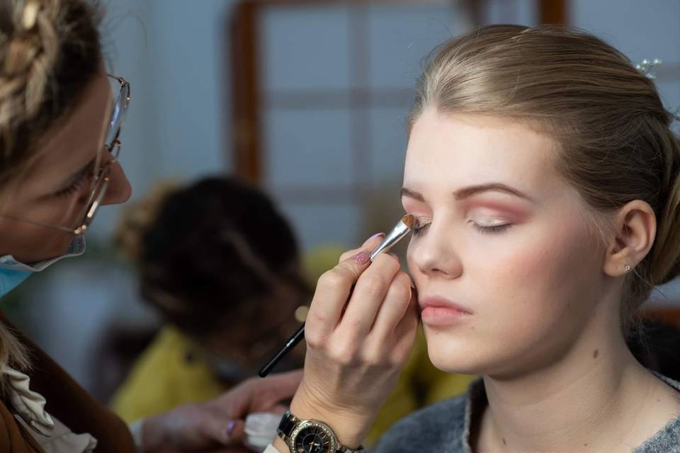 Julie make up