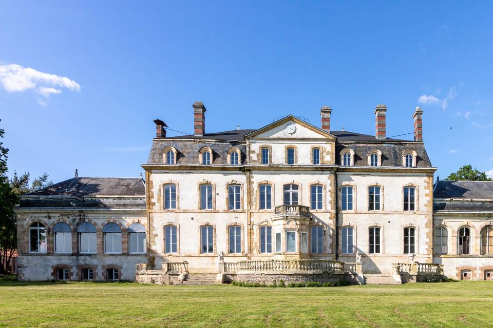 Le Vignau parc et Château