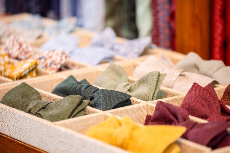 Detail_Accessoires pour costumes et foulards