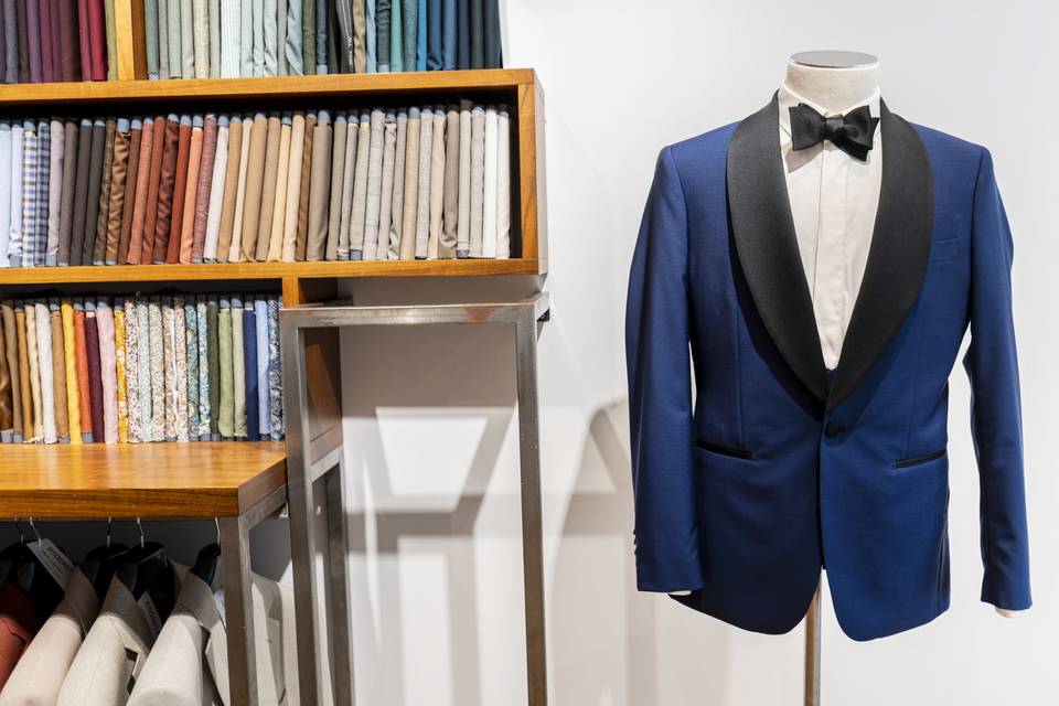 Detail_Costume bleu et gilet