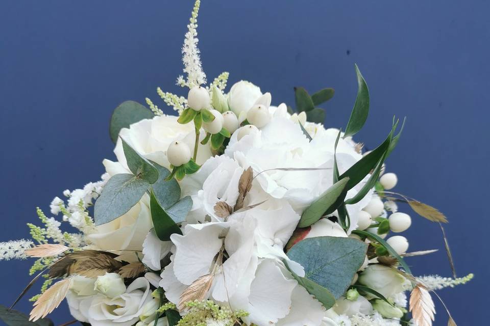 Bouquet de mariéblanc et doré