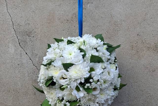 Décoration boule de fleurs