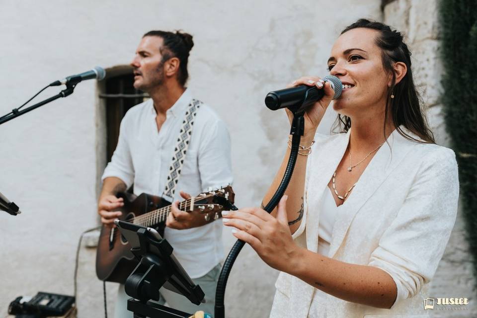 June - Duo Acoustique