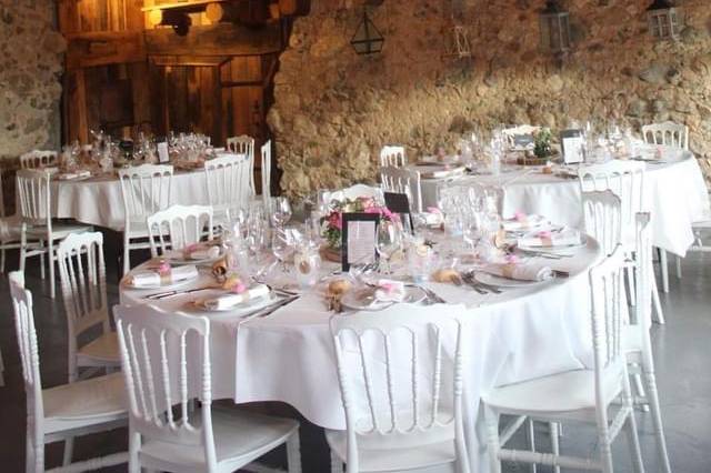 Intérieur grange à mariage