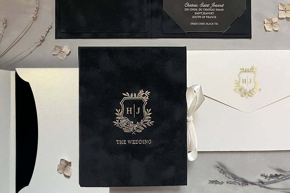 Coffret velours noir avec ruba