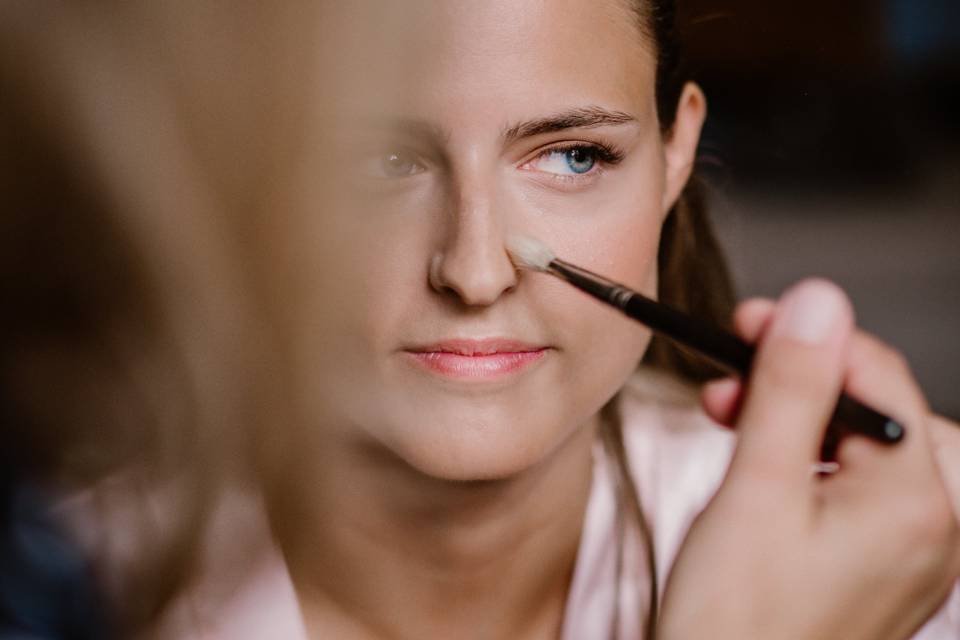 Soft, natural makeup