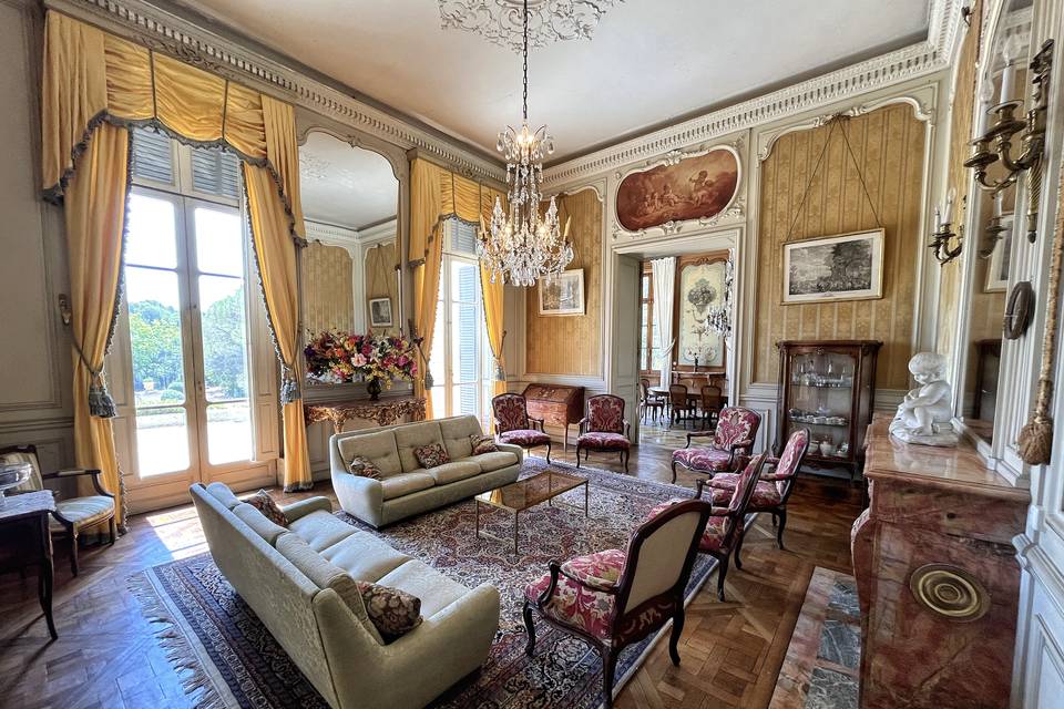 Petit salon