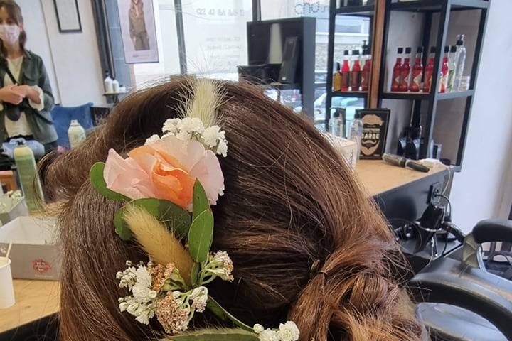 Chignon fleuri