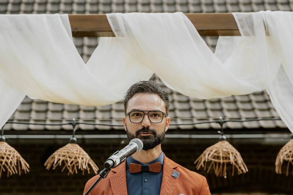 Officiant cérémonie Laïque