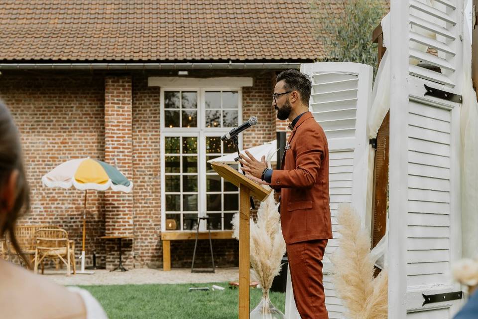 Officiant cérémonie Laïque