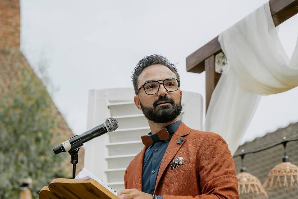 Officiant cérémonie Laïque