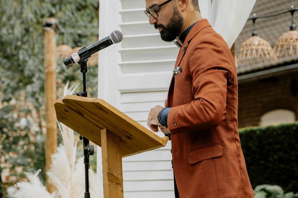 Officiant cérémonie Laïque