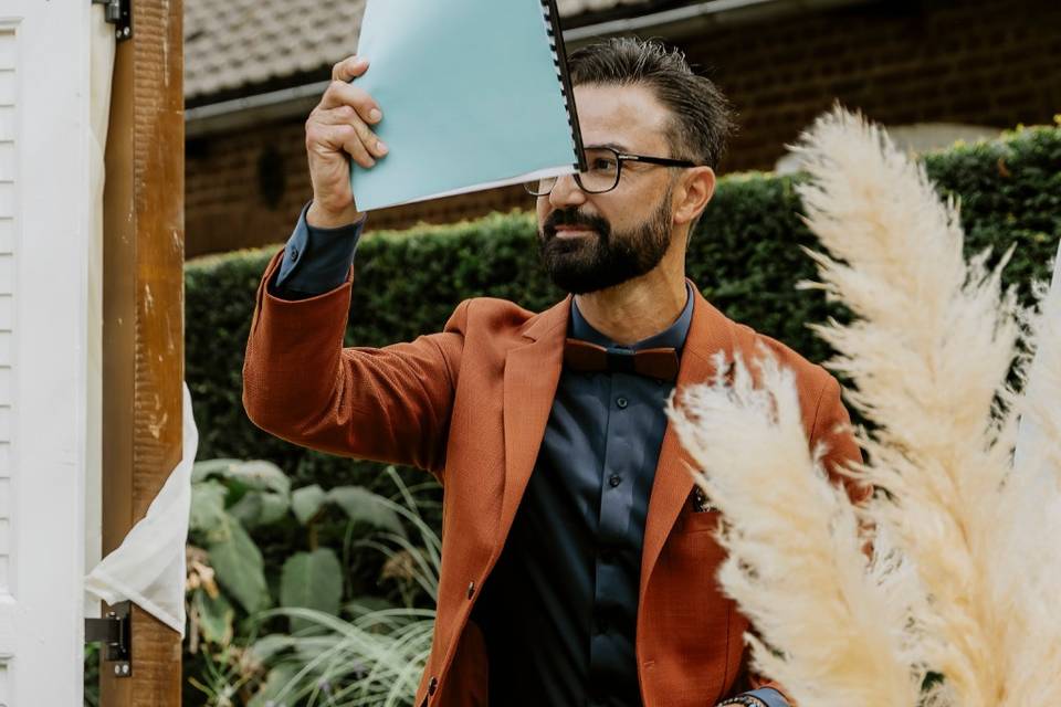 Officiant cérémonie Laïque