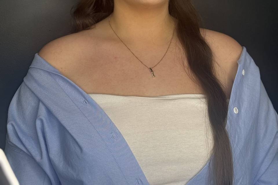 MAKE UP