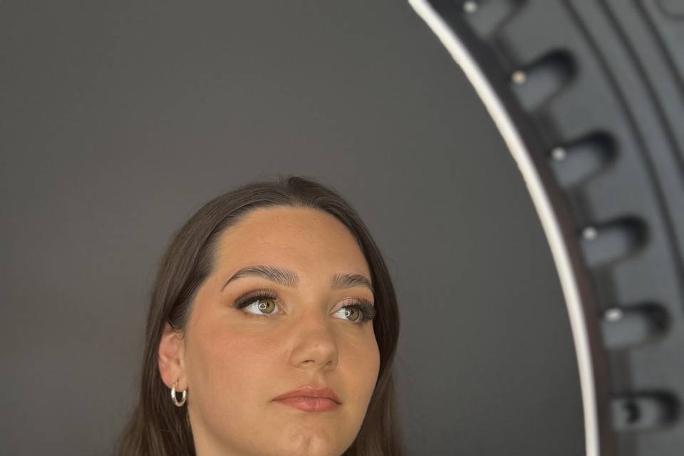 MAKE UP BEAUTY
