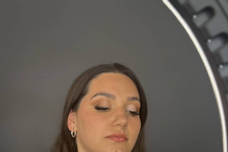 MAKE UP BEAUTY