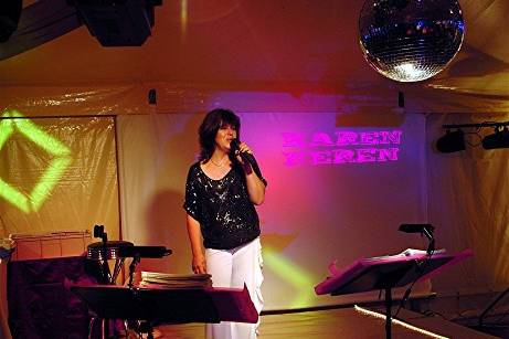 Karen Keren Chanteuse