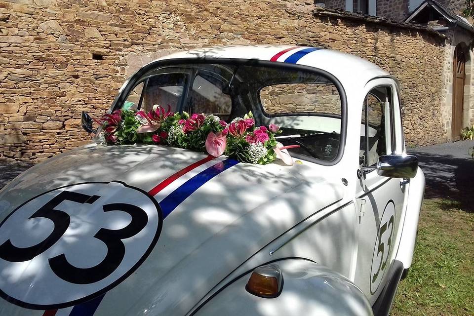 Guirlande de fleurs voiture