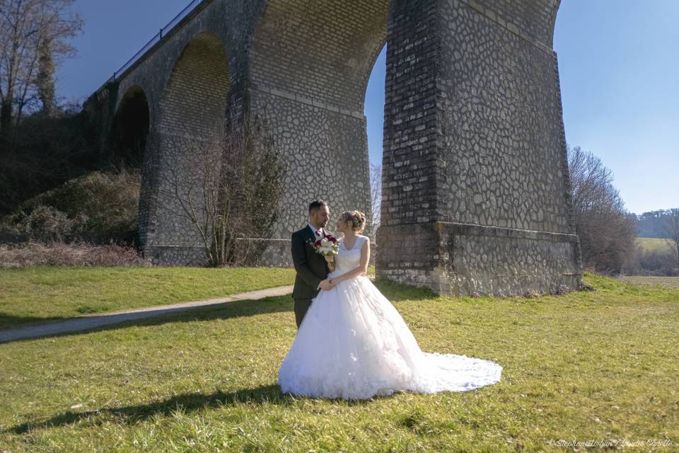 Sous le pont de chemin de fer