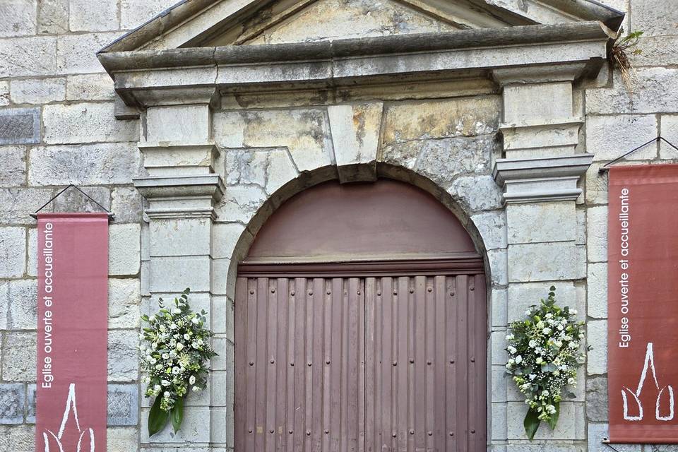 Décoration entrée église