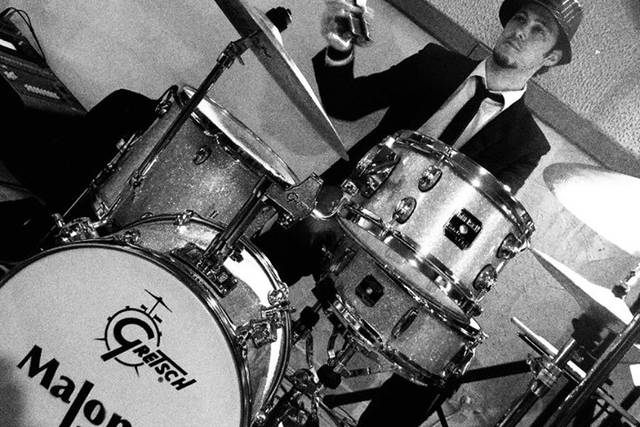 Nathanael à la batterie