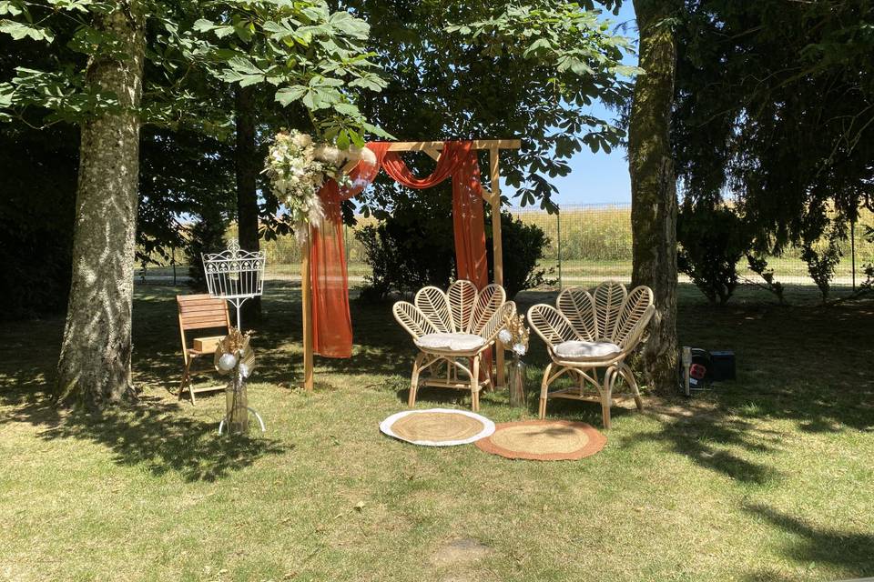 On attend les mariés