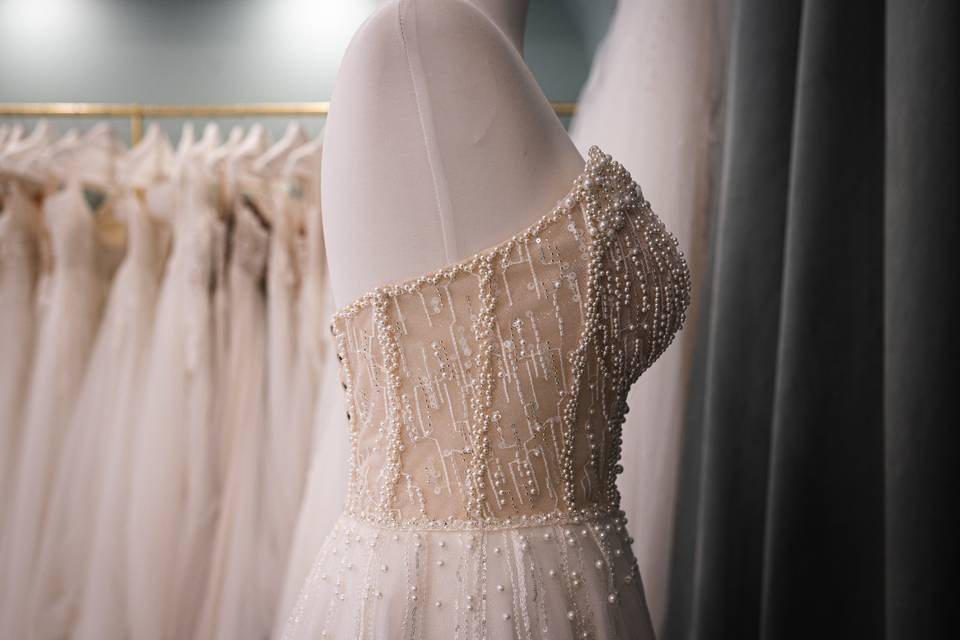Bustier embellissement en strass, vue de côté