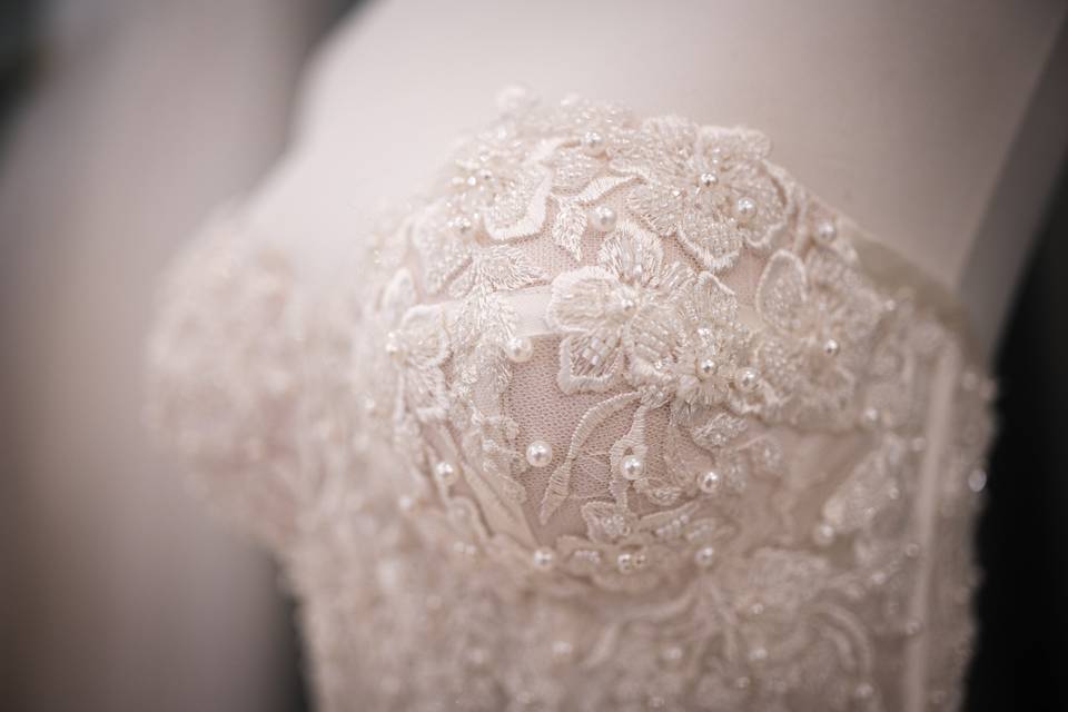Détail perles bustier