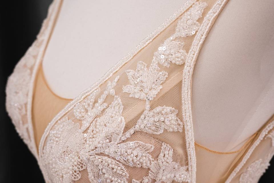 Robe en V sans manches
