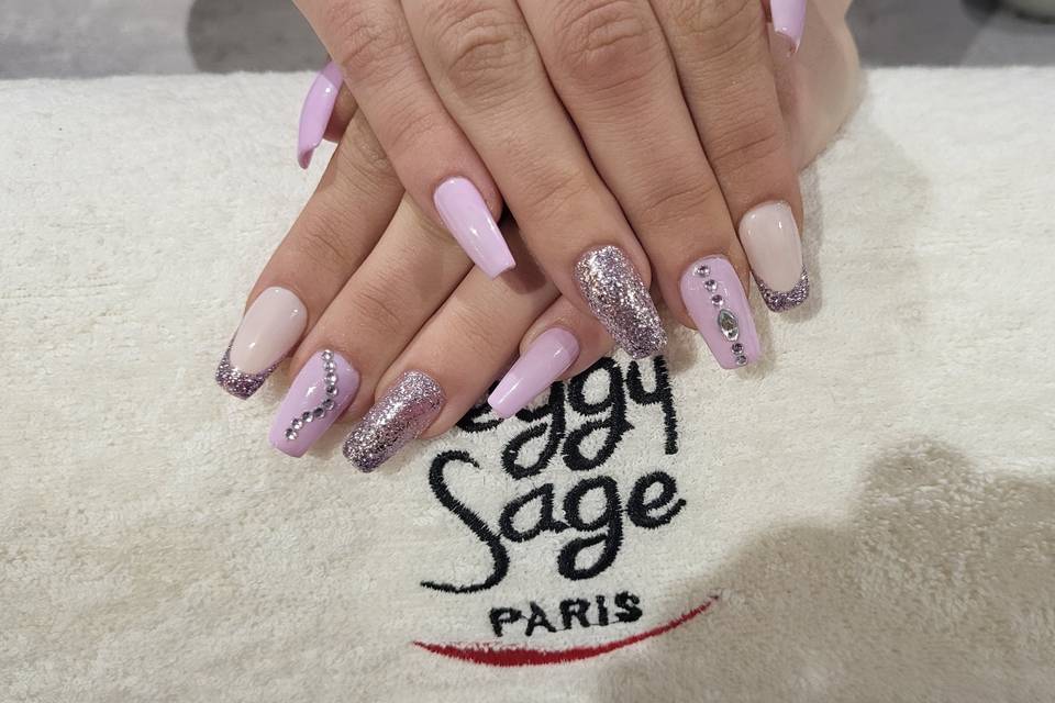 Pose américaine avec strass