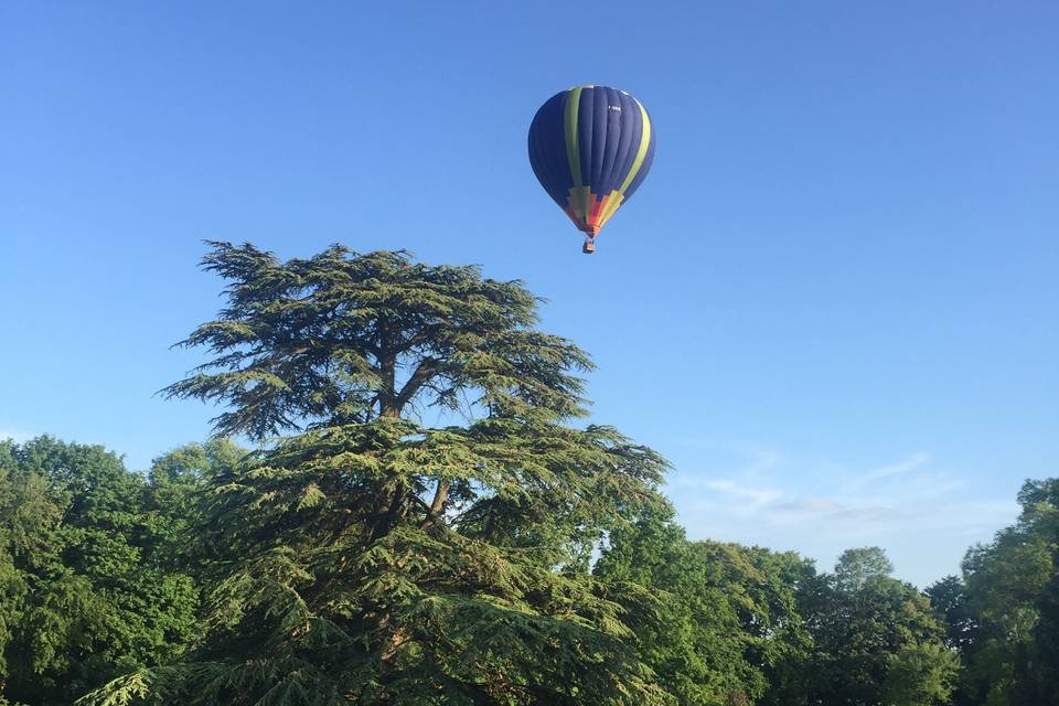 Arrivée en Montgolfière