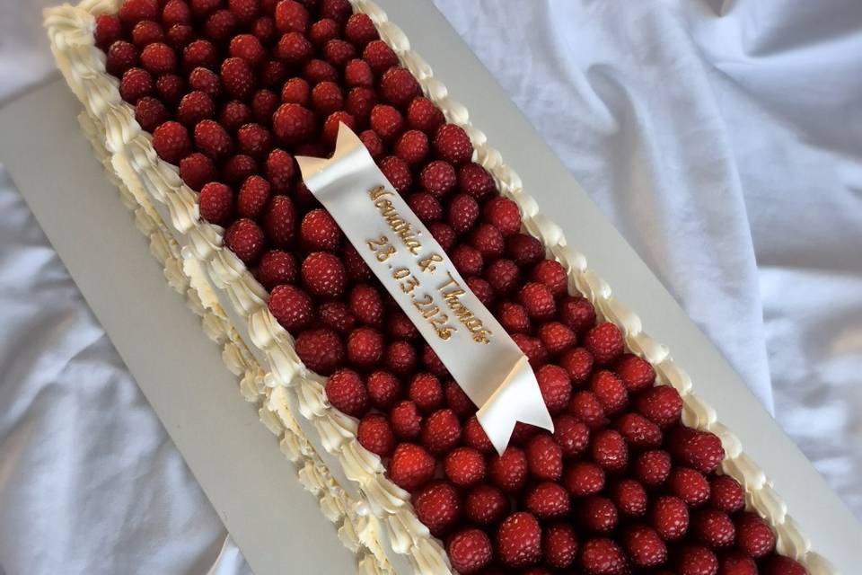 Long cake