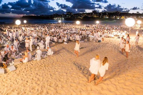 Dîner sur la plage