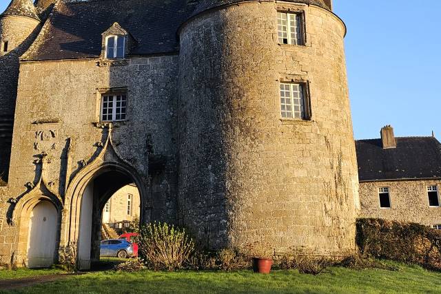 Porte d entrée du château
