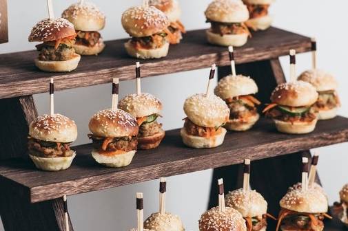 Mini burgers style bahn-mi
