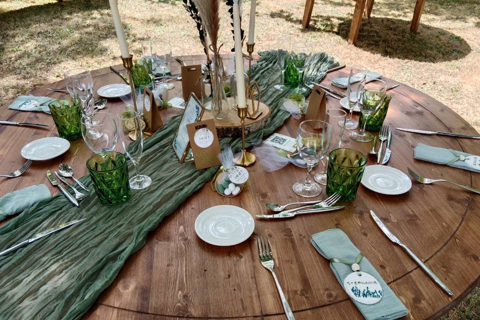 Table de mariage dans le parc