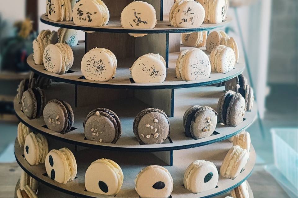 Pièce montée 100 macarons