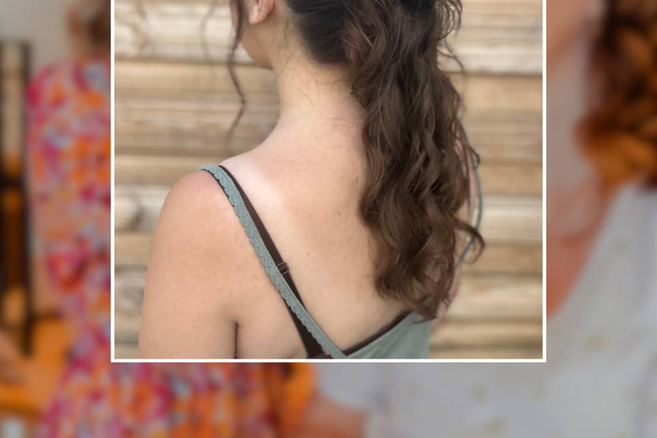 Coiffure demi attachée