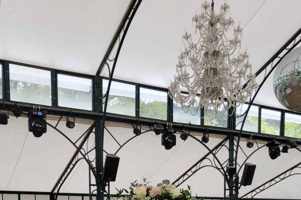 Centre de table sur stèle