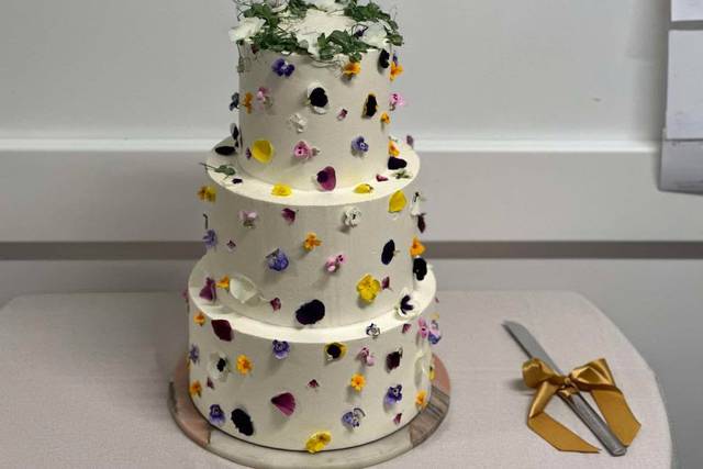 Weeding cake