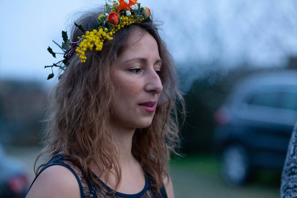 Couronne de fleurs mimosa